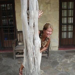 Meet your Posher, Debra